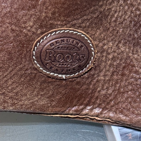 🌟HOST PICK🌟 Vintage ROOTS Milano Tribe Messenger / Laptop  Shoulder Bag✨ - Picture 4 of 16